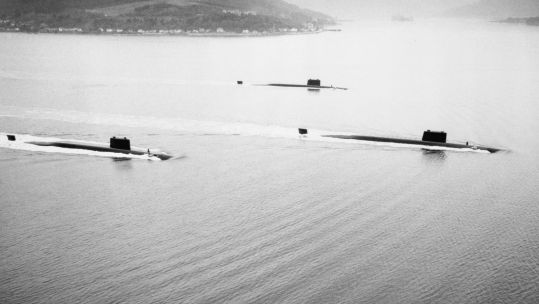 ROYAL NAVY POLARIS SUBMARINES HMS RESLOUTION, REVENGE AND REPULSE ON THE RIVER CLYDE. 010787 CREDIT PA
