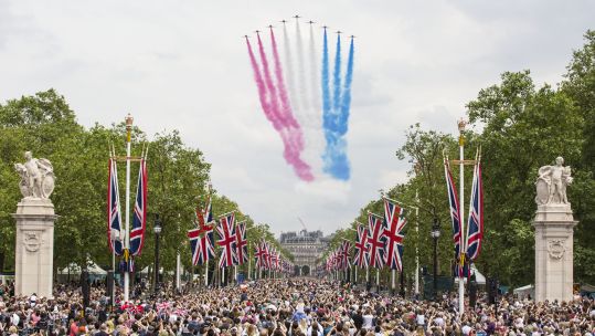 Red Arrows on the Mall, towards Buckingham Palace for the Queen’s Birthday Flypast 110618 CREDIT MOD_0.jpg