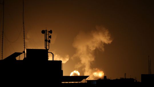 Israel strikes the south of the Gaza Strip.