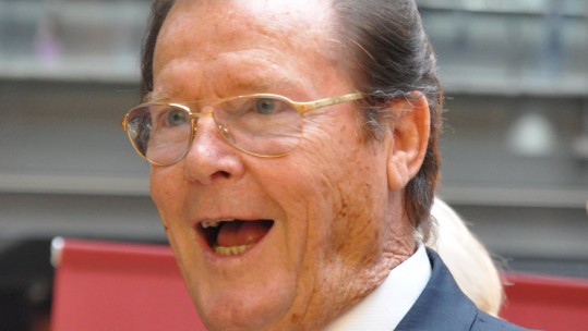 Roger Moore Dies: Actor Entertained Troops Whilst On National Service