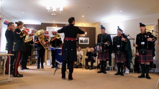 Royal Artillery Band play for WWII veteran Bob Whent (Picture: SWNS).