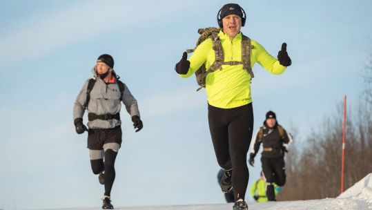 Royal Marines from 3 Commando Brigade run half marathon in Norway (Picture: Royal Navy).