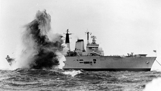 Royal Navy aircraft carrier HMS Invincible mid shock trials in the Solent off Portsmouth DATE UNKNOWN CREDIT ALAMY