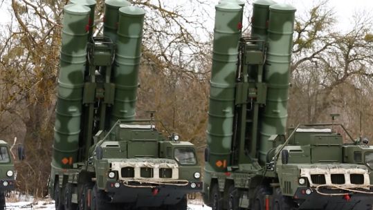 Russia's S-400 Triumf is a mobile surface-to-air missile system DATE UNKNOWN CREDIT RUSSIA MOD