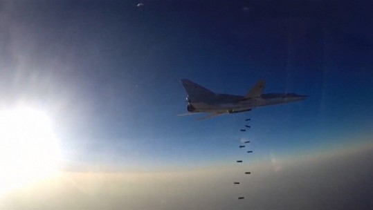Russia Steps Up Bombing Campaign Against Islamic Terrorists IS