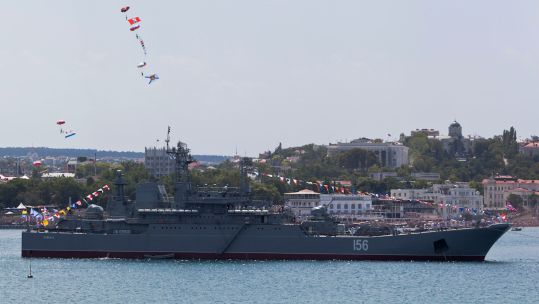 Russian landing ship Yamal at Day of the Navy celebrations 260720 CREDIT Nikolay Mukhorin  Alamy Stock Photo