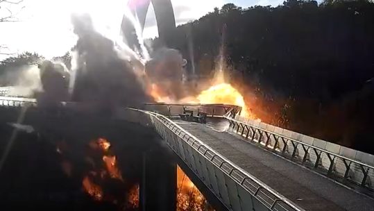 Russian missile strike on Pedestrian bridge in Kyiv