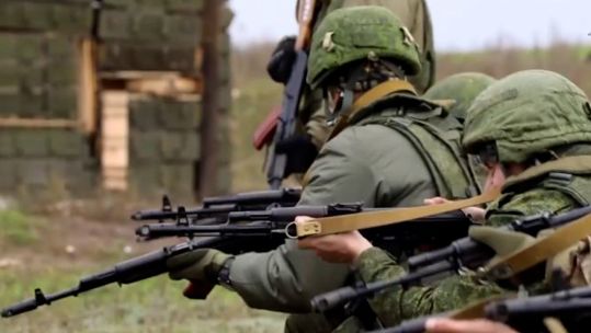 Russian soldiers firing weapons 081122 CREDIT Ukrainian MOD_0.jpg