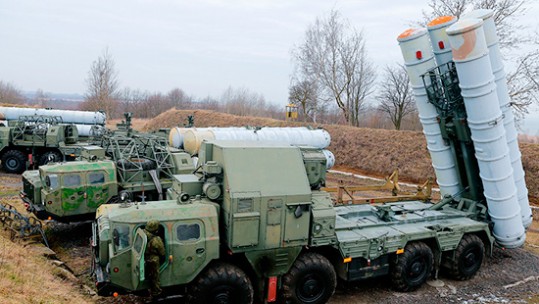 S-300 missile crews 311017 CREDIT RUSSIAN MOD
