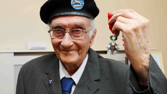 WW2 Veteran &#039;Blown Up&#039; In Tank Given Top Honour