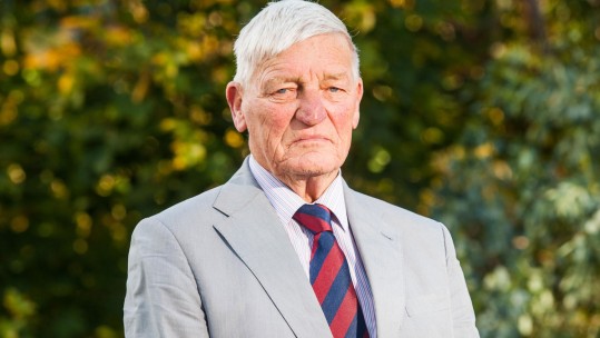 Dennis Hutchings