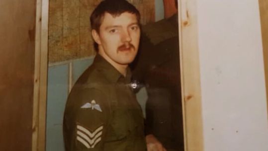 Signaller for 2nd Battalion The Parachute Regiment Mike Kelly during Falklands War (Picture: Mike Kelly).