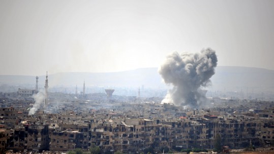 Smoke rises from IS position in Damascus