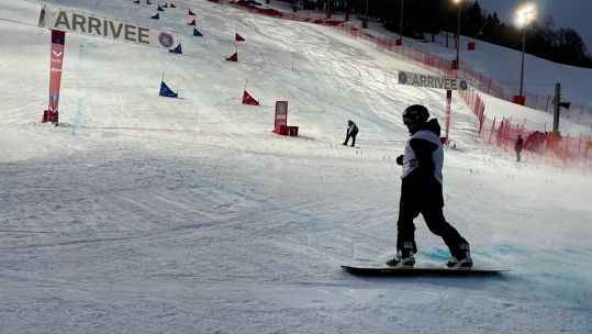 Snowboard Parallel Floodlit Slalom 