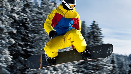 Snowboarders and Skiers in Action in Final Day at Meribel