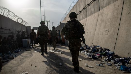 Soldiers on ground, Op Pitting ongoing to evacuate British nationals and eligible Afghans from Afghanistan following the 2021 Taliban offensive (Picture: MOD).