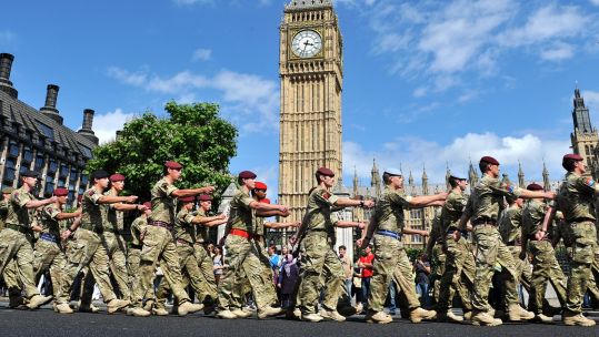 Soldiers outside the Houses of Parliament Picture British Army.jpg	