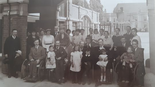 disabled World War 1 veterans and staff at the War Seal Mansions in 1920
