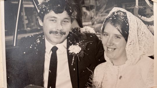 Susan Rimmer and Jim Alfred Lee on their wedding day, October 1971 030720 NO CREDIT NEEDED.jpeg