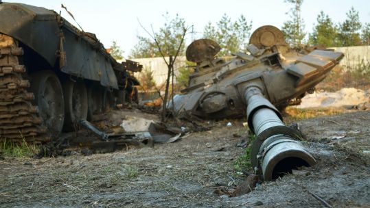 Tank turret of destroyed military equipment of the Russian army following the Ukrainian forces counter-attacks in Dmytivka Image ID 2J60MPC 140422 CREDIT Yuliia Bilousova Alamy Stock Photo.jpg