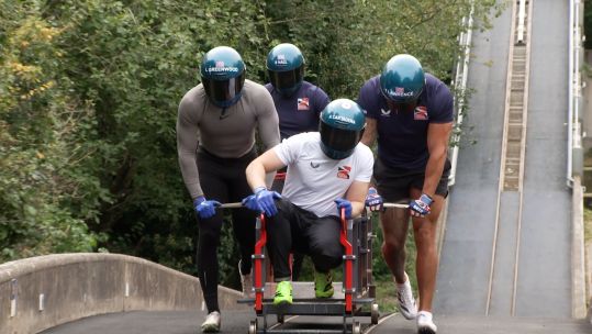 Taylor Lawrence trains with team in Bath CREDIT BFBS DATE 07102025 .jpg