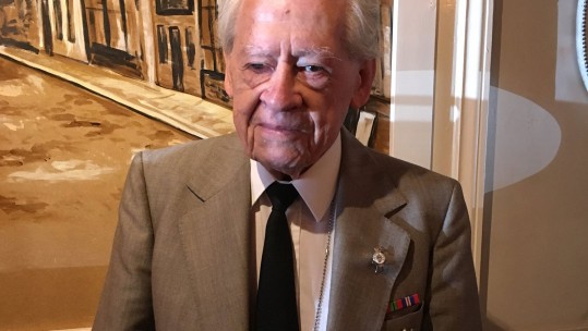 Thousands Thank Lonely Veteran After Facebook Post Goes Viral