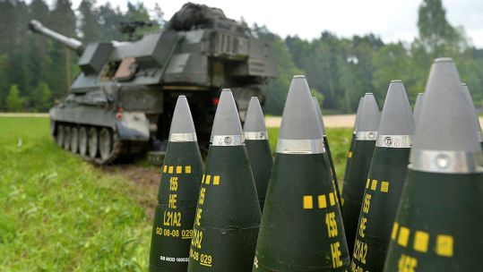 The AS90 self-propelled gun with its 155mm shells in the fore ground CREDIT MOD Crown Copyright.jpg