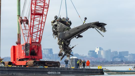The NTSB recovers the debris of a Sikorsky UH-60 Black Hawk