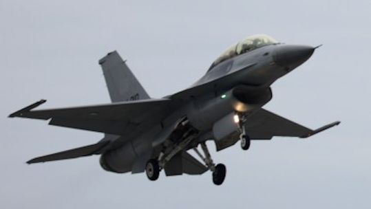 The first flight of a Romanian pilot, within the European F-16 Training Center (Picture: Romanian Ministry of National Defense)