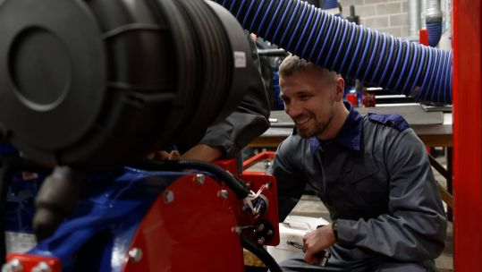 Trainee RAF engineers 170325 CREDIT BFBS