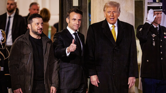 Trump and Zelensky leaving the Elysée Palace after they met with the French President Emmanuel Macron 081224 NO REUSE CREDIT ALAMY.png