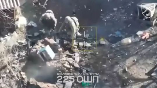 UAF SOLDIERS DROP BEEHIVES ON RUSSIAN IN CELLAR CREDIT 225TH SEPARATE ASSAULT REGIMENT