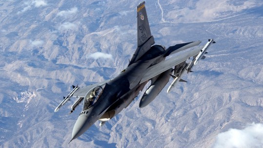 US F-16