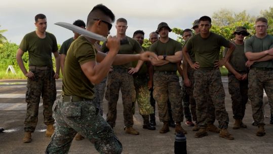 US and Philippine Marines practice martial arts during KAMANDAG 6 05102022 CREDIT US Department of Defence