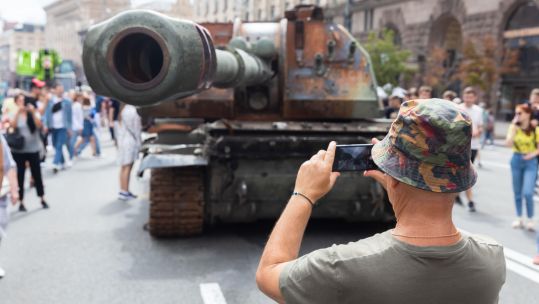 An exhibition of destroyed Russian equipment is being organized on Khreshchatyk in Kyiv on August 20, 2022 (Picture: Mykhailo Palinchak / Alamy Stock Photo).