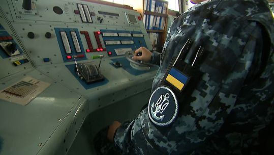 Ukrainian sailor training on Royal Navy minehunter 210722 CREDIT POOL