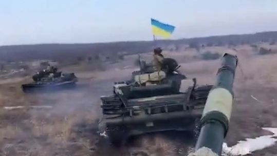 Ukrainian tanks on the move