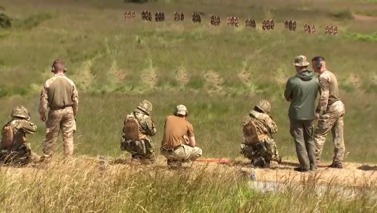 Ukrainian troops training with British Army (Picture: Pool).