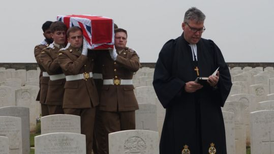 Unknown soldier coffin carried by Mercian Regiment troops