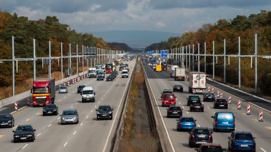 Vehicles on Autobahn 5 Darmstadt