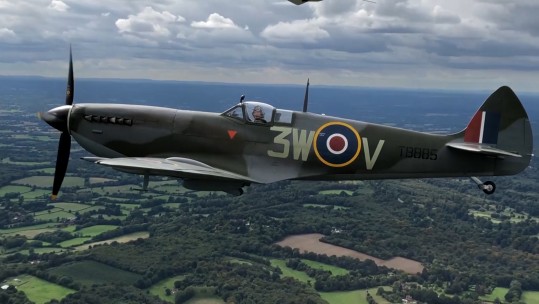 Veterans fly alongside Spitfire