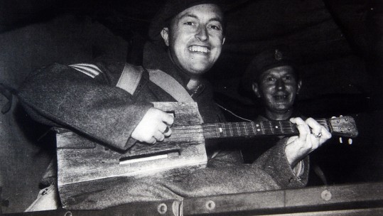 WWII veteran who lifted the morale of fellow POWs during the war by playing the ukulele made from old Red Cross boxes has died