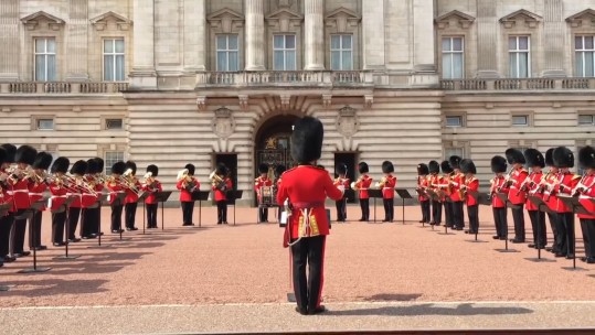 Welsh Guards tribute to Aretha Franklin (Picture: British Army/Army In London).