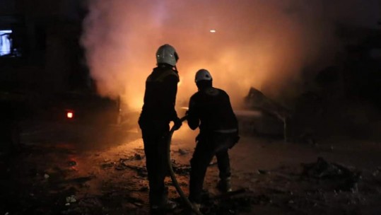 The White Helmets working to recover casualties after an explosion in Idleb (image courtesy of The White Helmet's Twitter page).