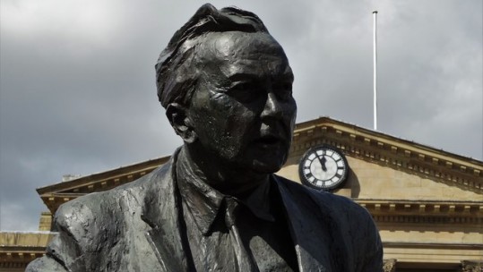 Harold Wilson: The Man Who Kept Us Out Of Vietnam Harold Wilson statue