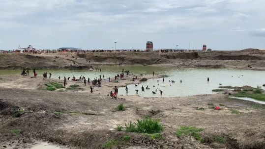 Young women bathing in South Sudan 080719 CREDIT BFBS.jpg 
