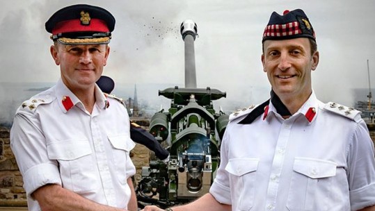 Brigadier Gary Deakin and Brigadier Robin Lindsay