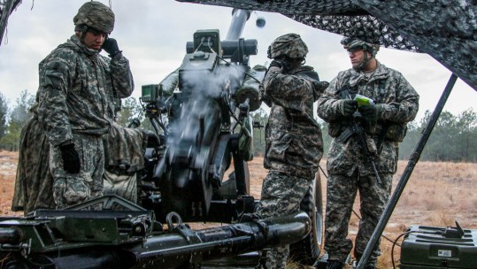 No Competition? US &amp; UK Artillerymen Test Their Skills