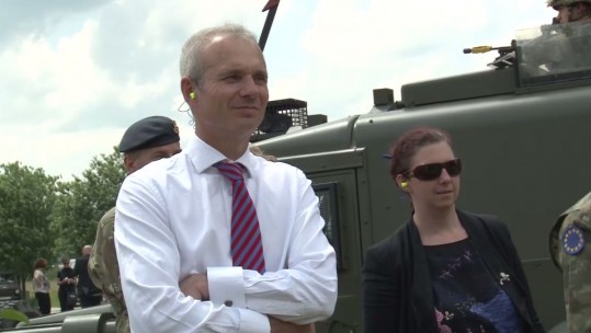 Minister for Europe Visits 1 Scots in Europe