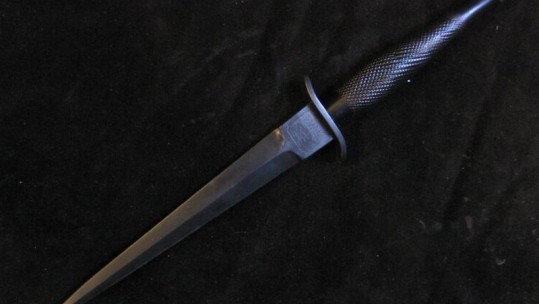 How To Use The Fairbarn-Sykes Fighting Knife